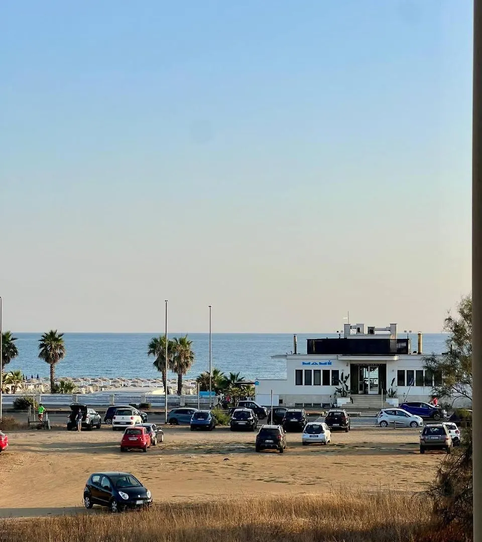 Brillu Guest House Lido di Ostia Italy